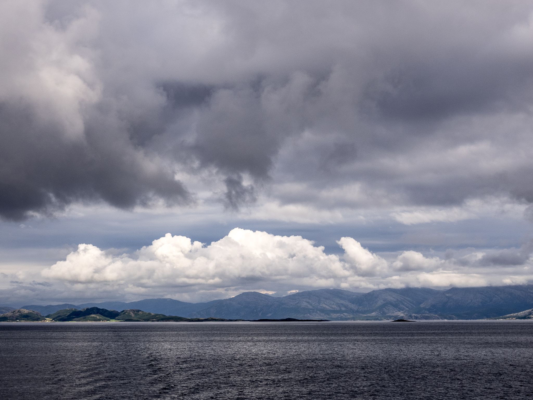 250728 1630 J  2JR0211