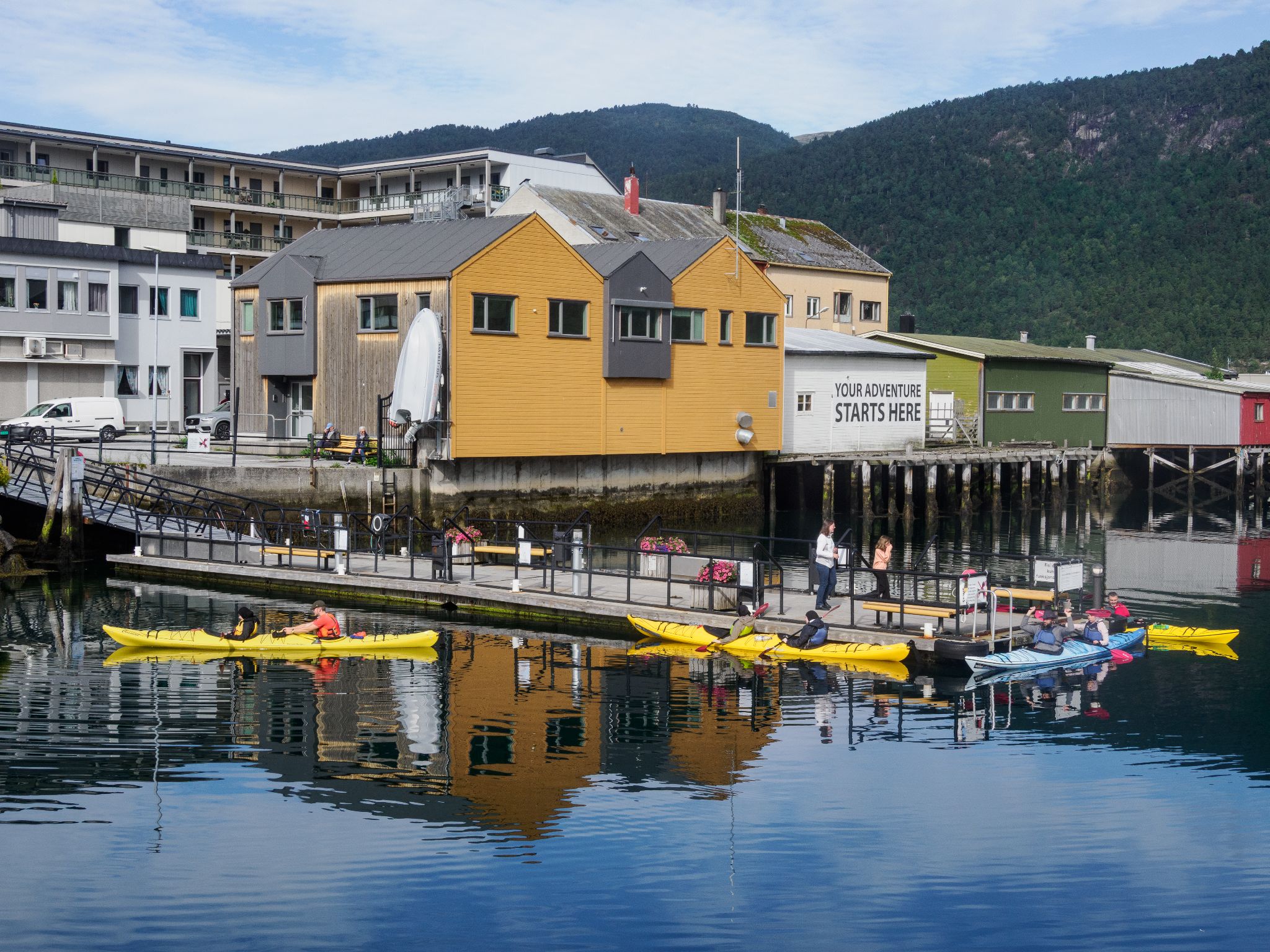 250812 1042 H  2HR0038