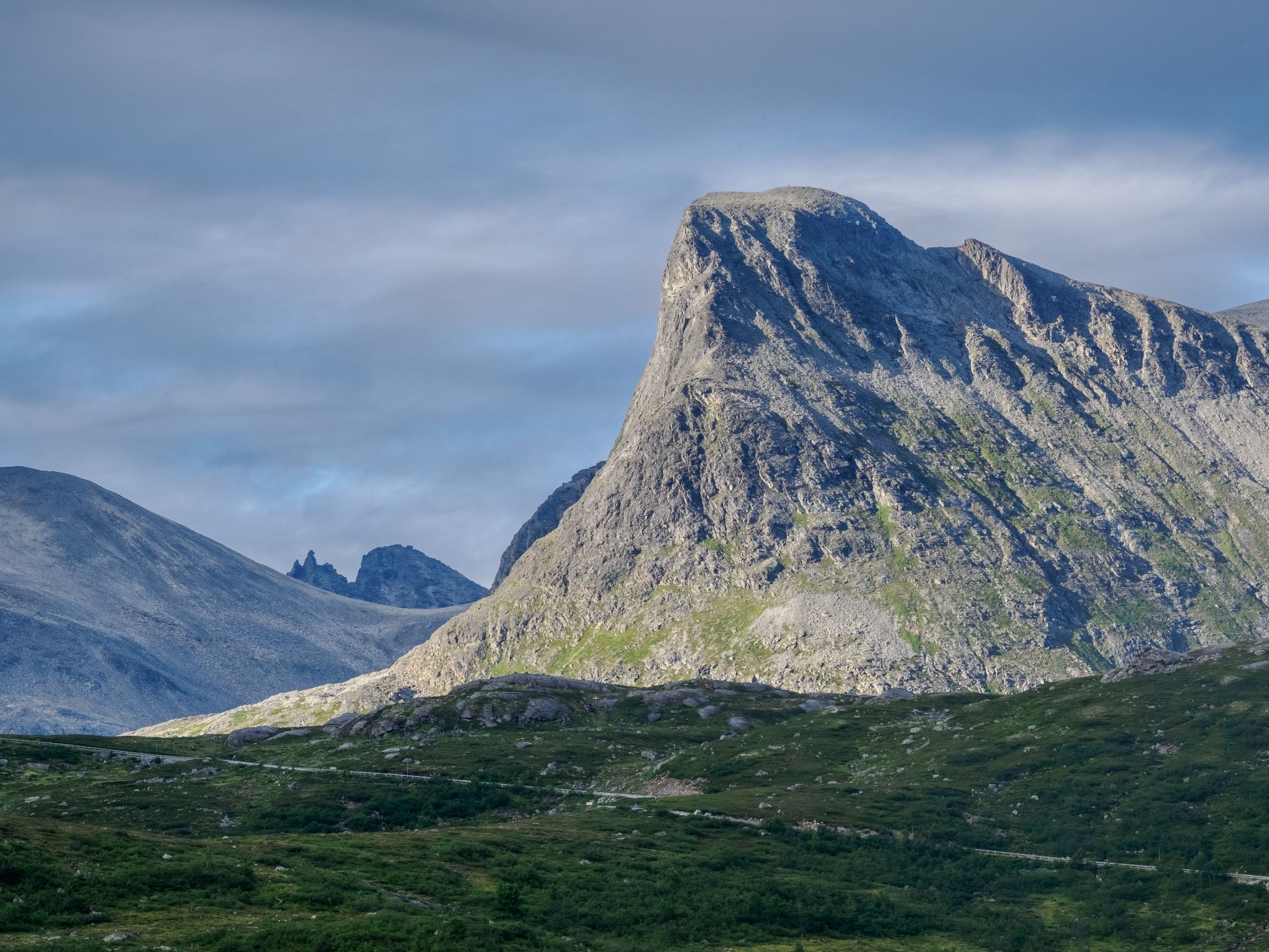 250812 1932 H  2HR0063 HDR