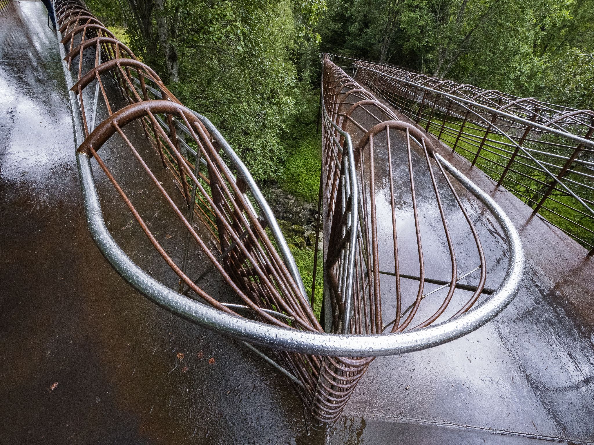 250813 0947 J  2JR0036