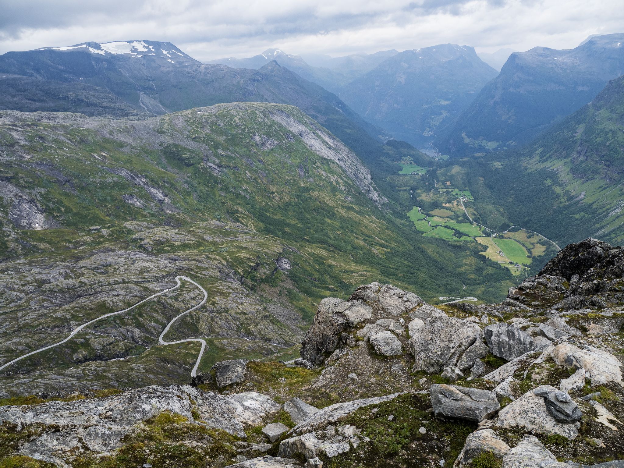 250813 1333 J  2JR0246