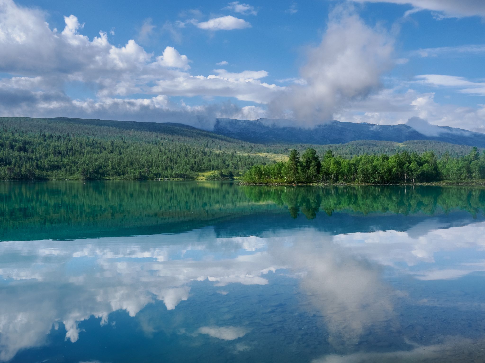 250814 0941 H  2HR0016 HDR